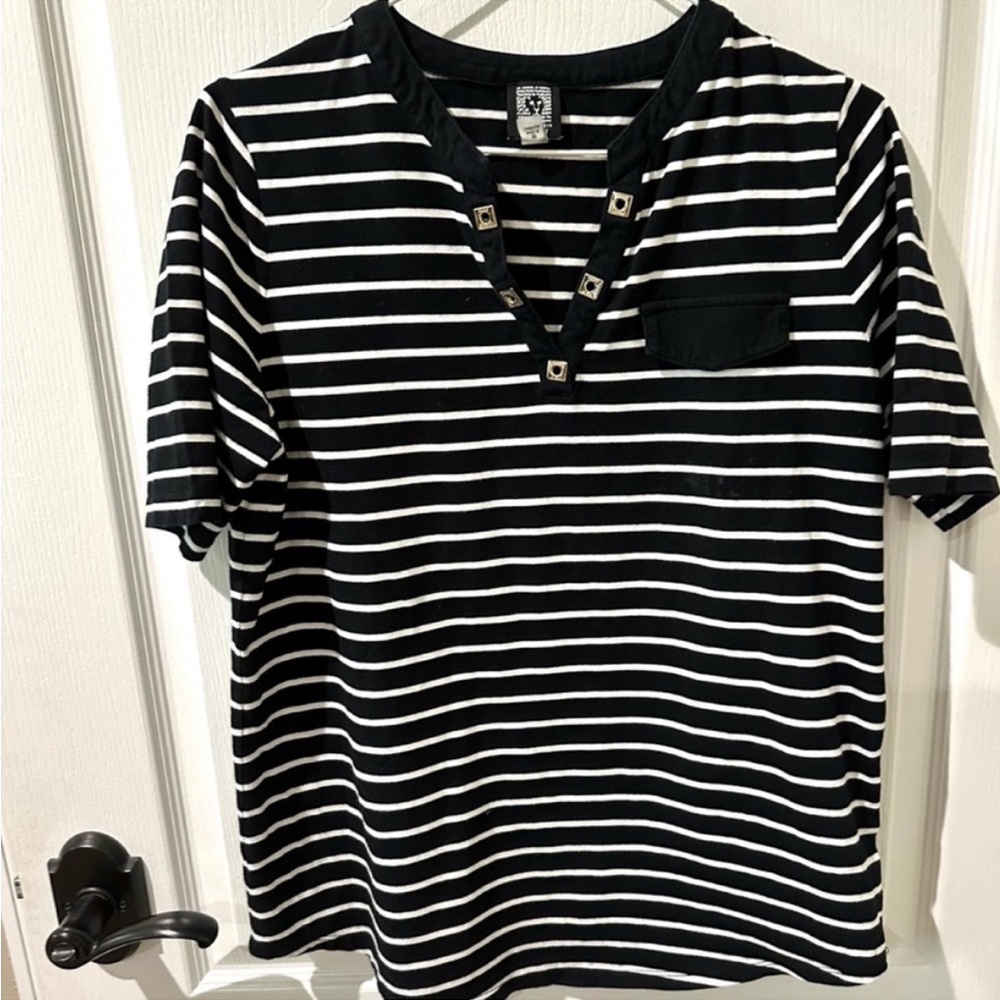 Anne Klein Sport Classic Navy and White Striped VNeck Shirt Sz M